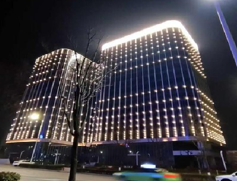 富川亮化工程安装注意事项。